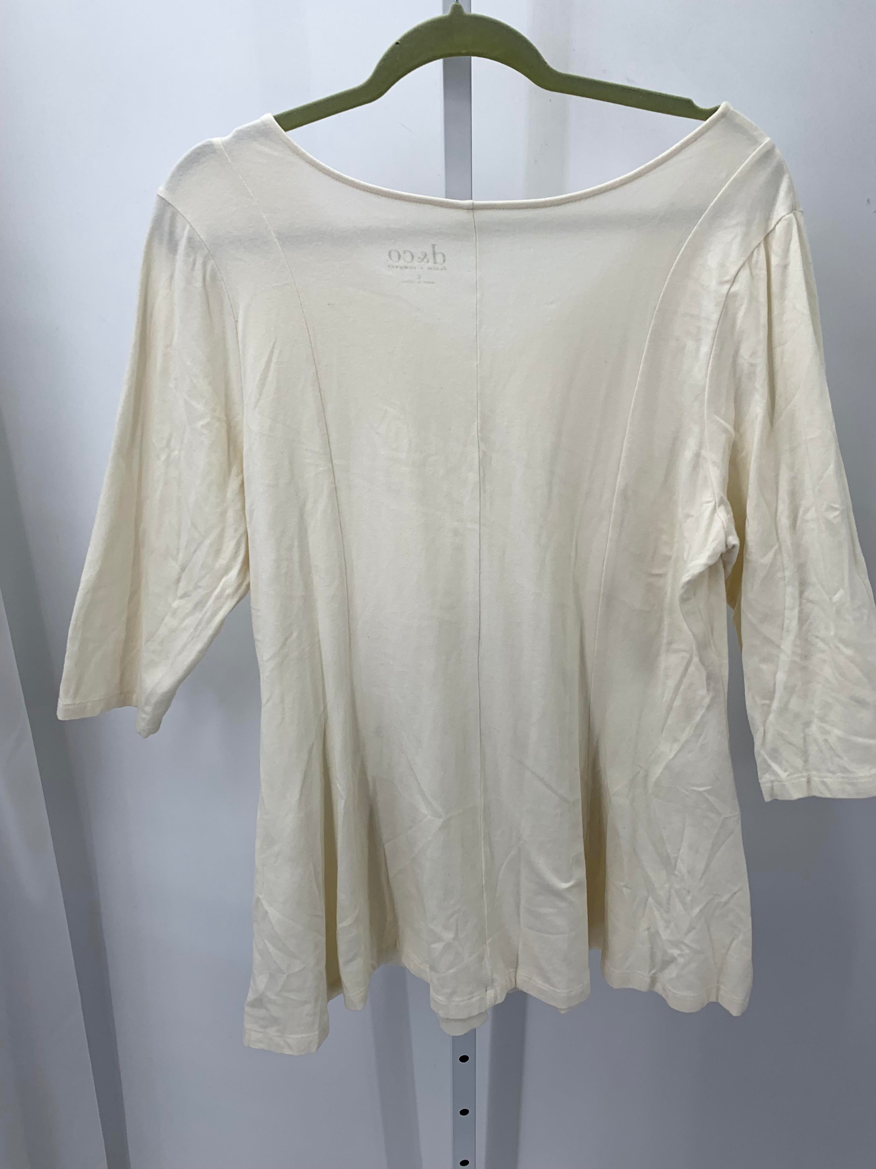 d & co. Size Large Misses 3/4 Sleeve Shirt