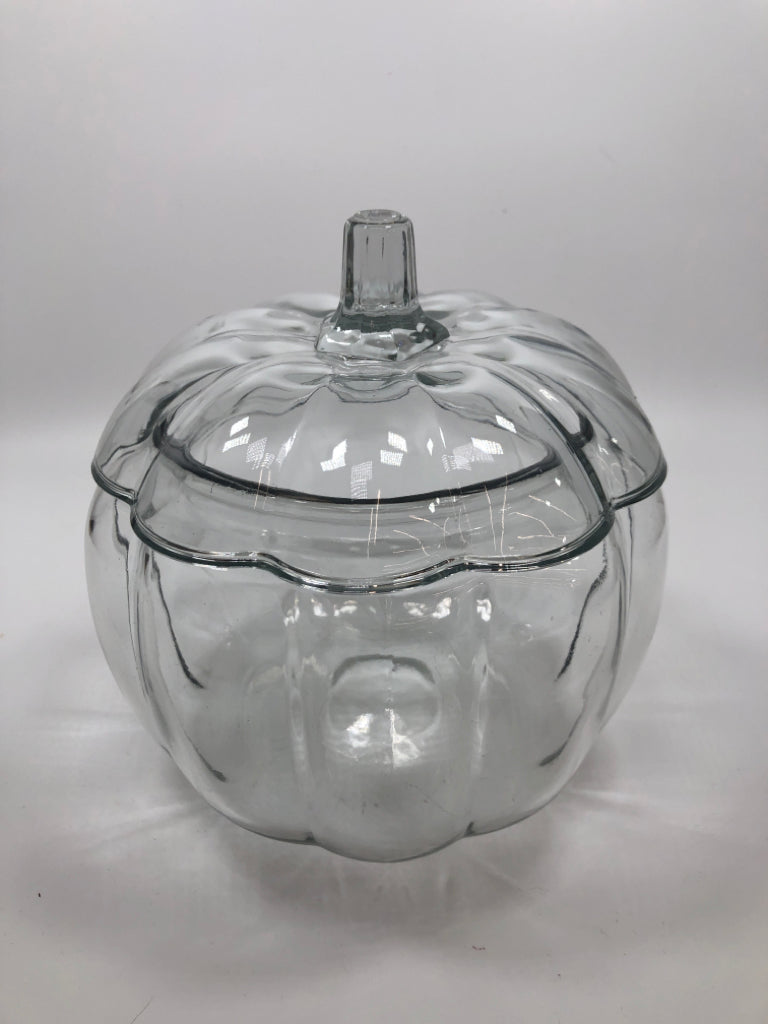 CLEAR GLASS PUMPKIN W/LID.