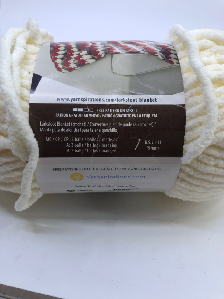 NIP BERNAT BLANKET CREAM YARN.