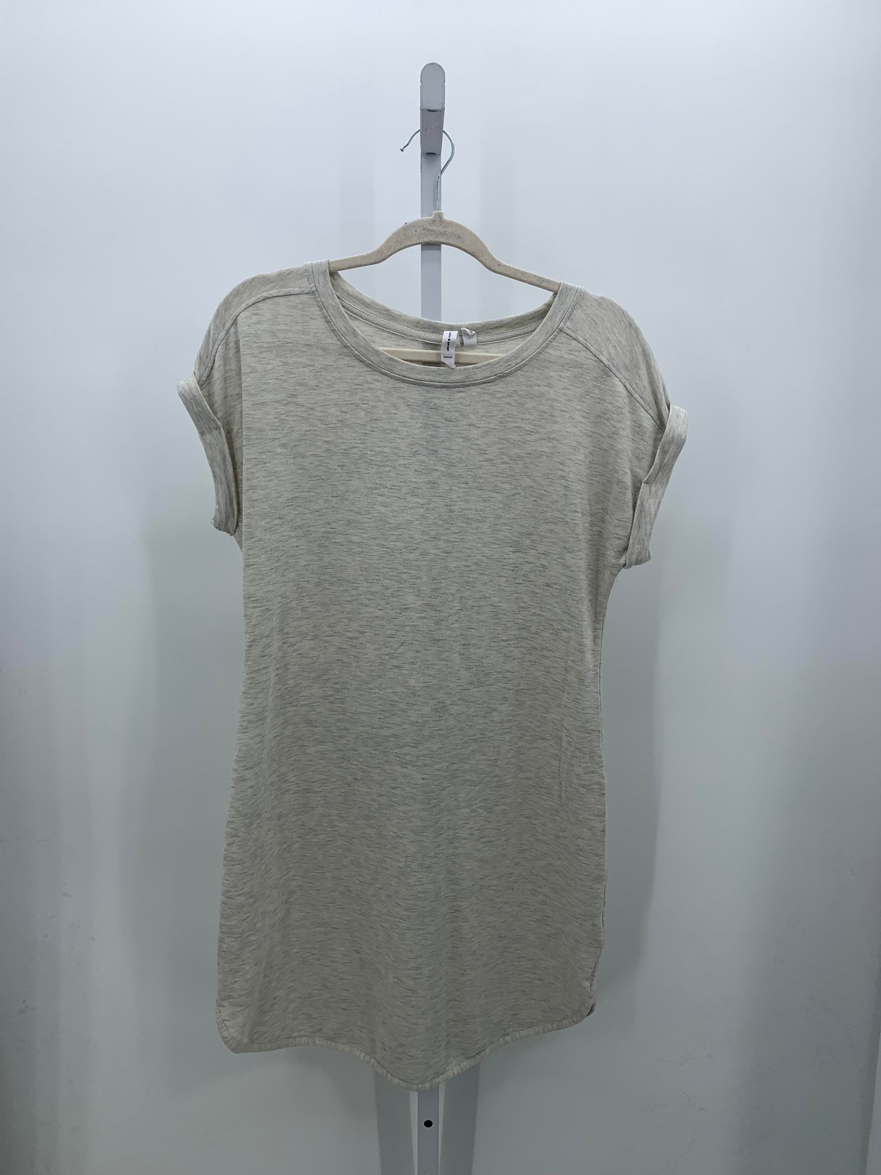 Cable & Gauge Size Medium Misses Short Sleeve Dress