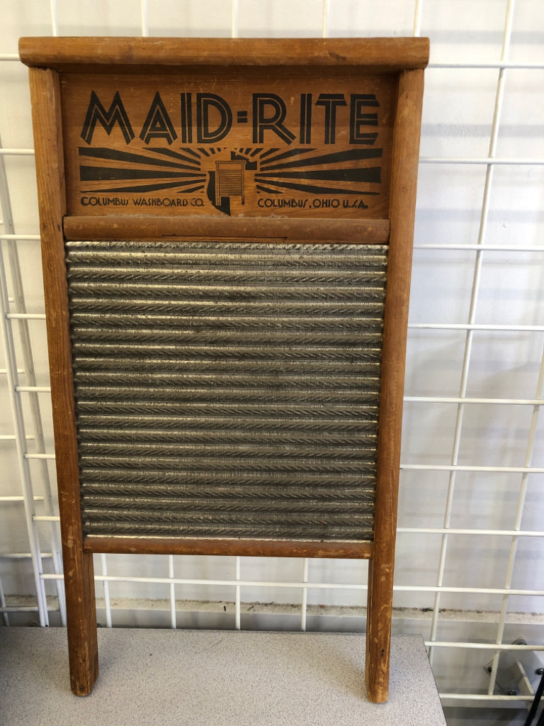 VTG MAID-RITE WASH BOARD.