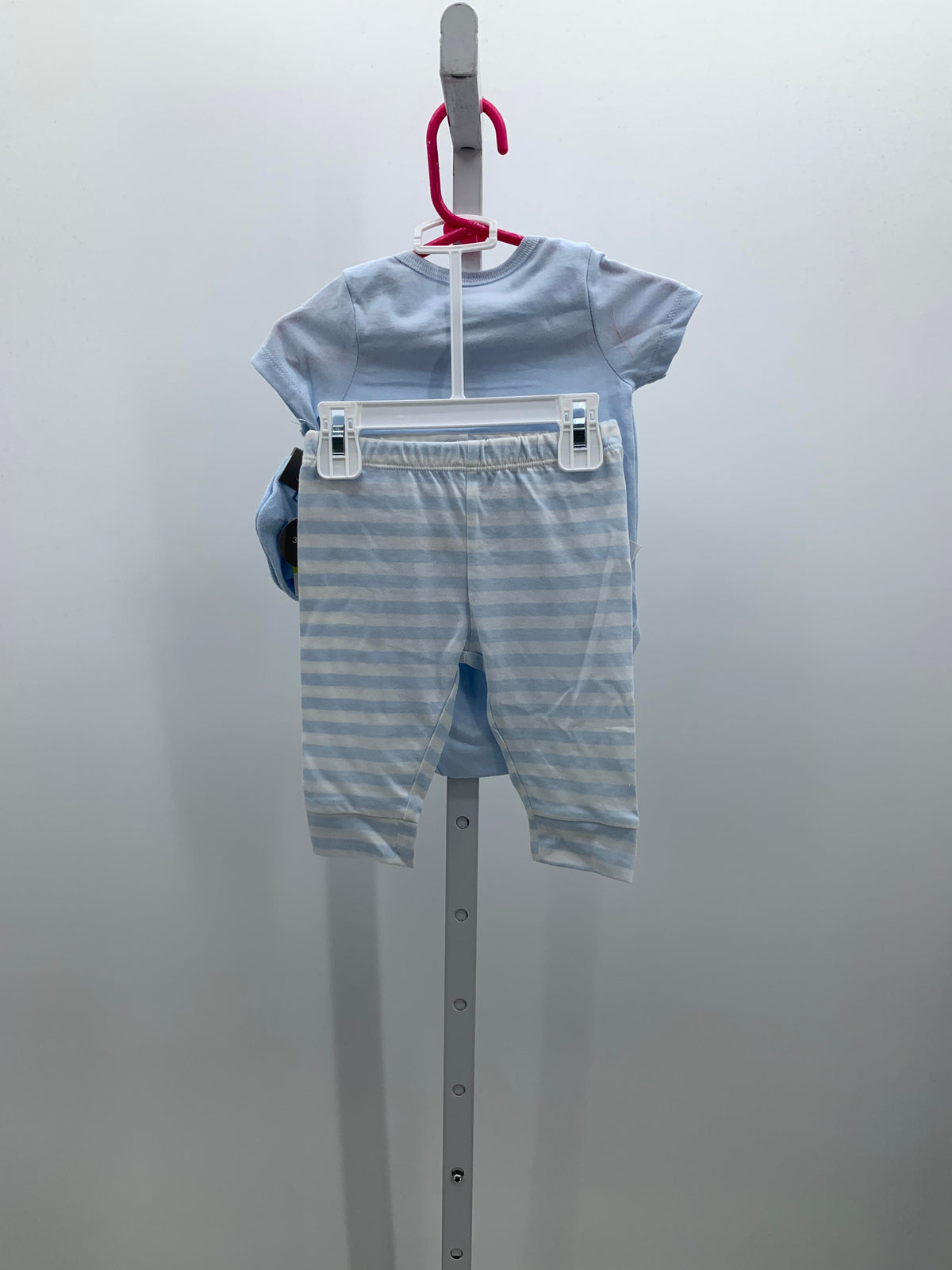 NEW BEAR SHIRT PANTS AND SOCKS