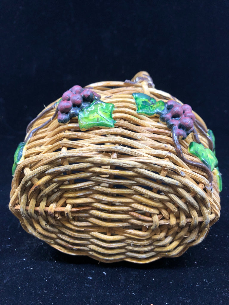 SMALL BLONDE BASKET W CERAMIC GRAPES AND LEAVES ACCENTS.