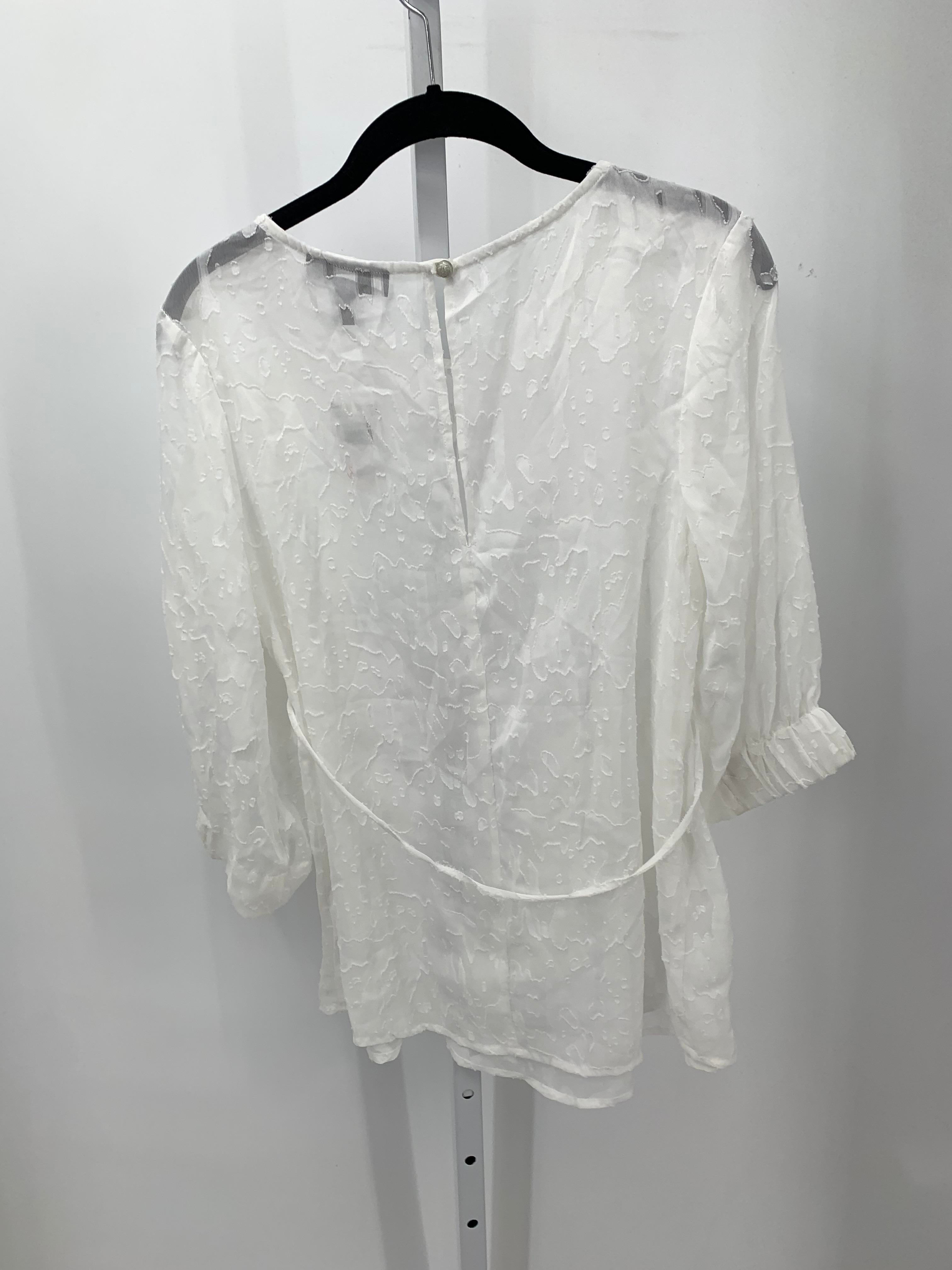 A Pea in the Pod White Size Medium Maternity 3/4 Sleeve Shirt