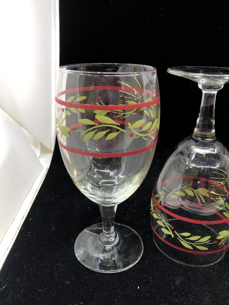 6 PAINTED HOLLY WINE GLASSES.