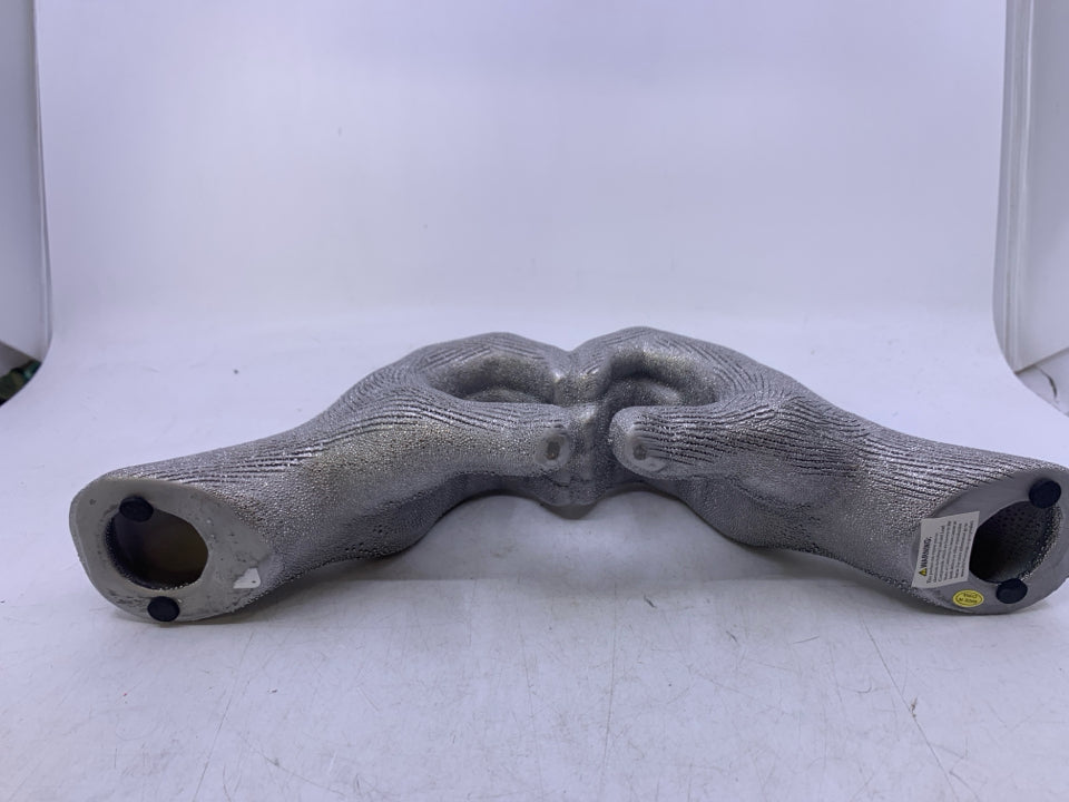 CERAMIC TEXTURED SILVER HANDS MAKING HEART SHAPED.