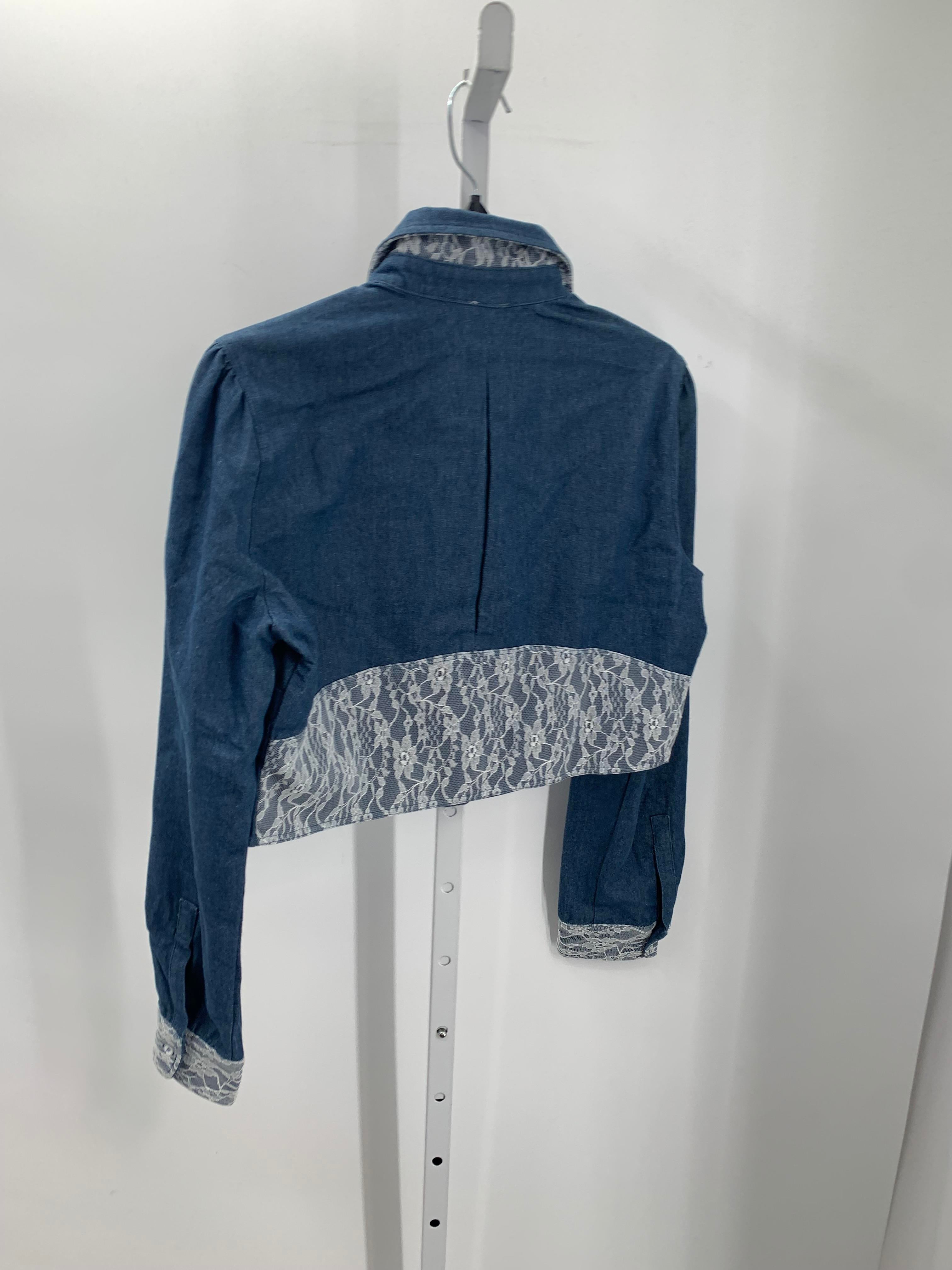 En Creme Size Medium Juniors Jacket