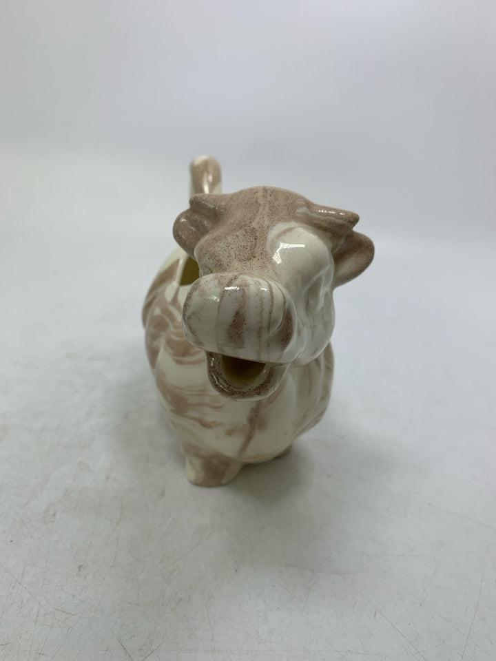 VTG ST HELENS ASHWARE COW SHAPED CREAMER TAN/CREAM.