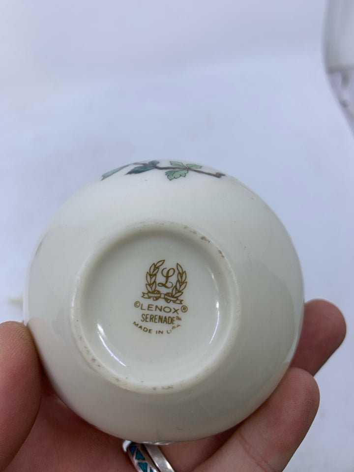 SMALL BIRD ON FLORAL PERFUME EMPTY BOTTLE.