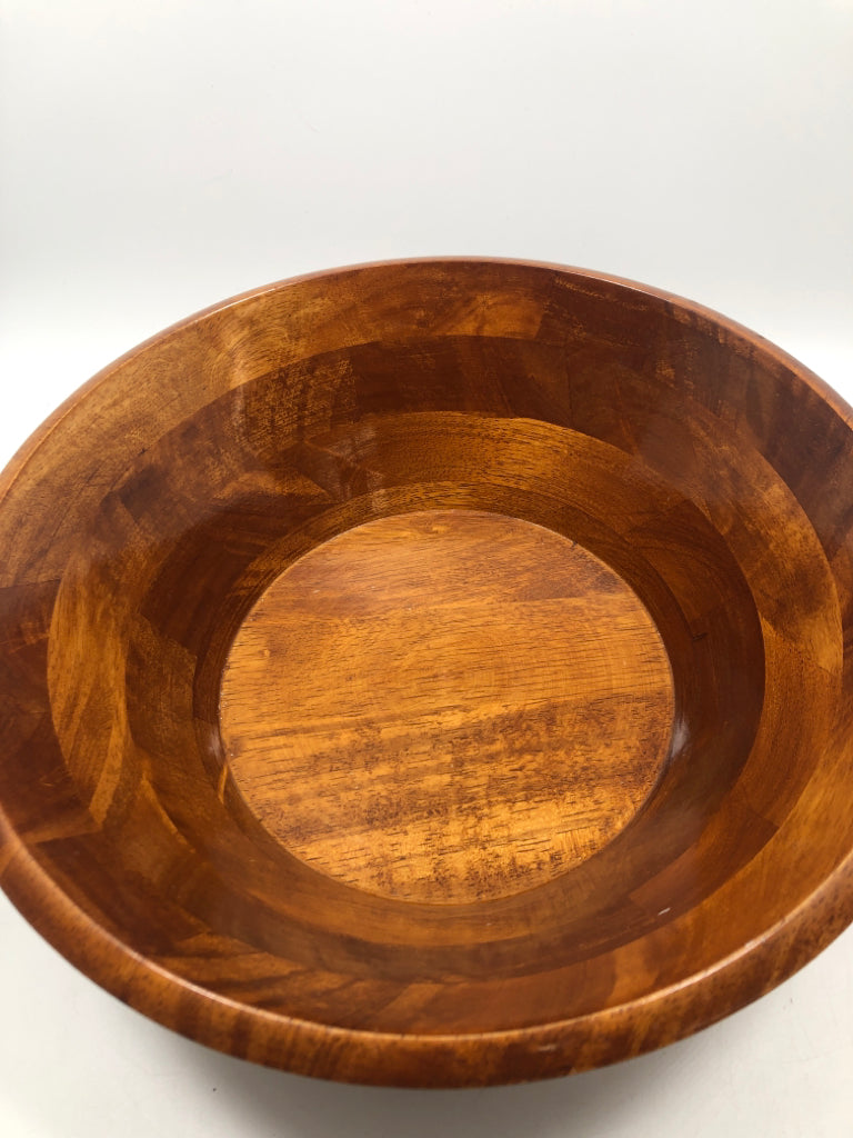 5PC WOODEN SALAD BOWL SET.