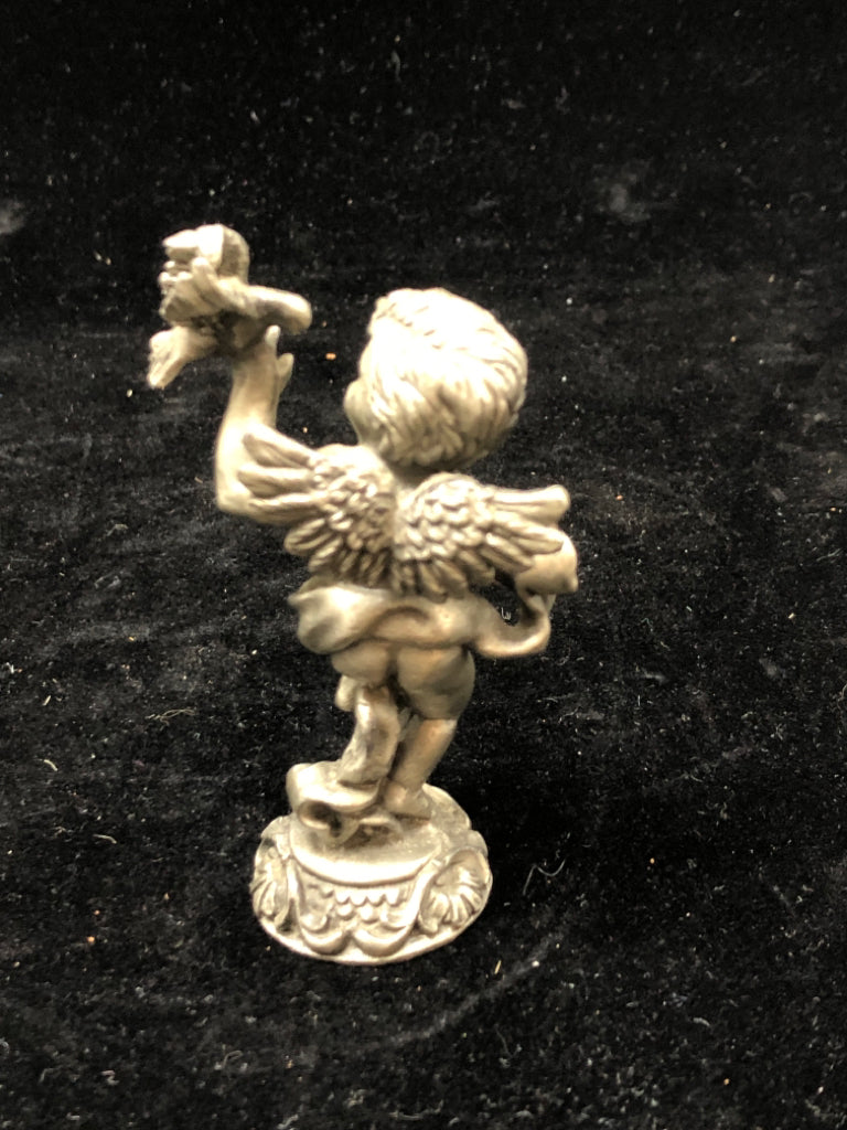 SM METAL CHERUB FIGURE ON PEDESTAL.