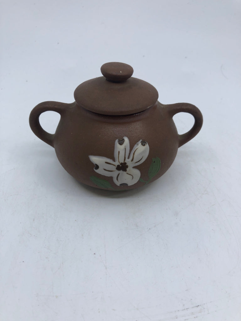 VTG BROWN SMALL POTTERY SUGAR AND CREAMER W WHITE FLORAL.
