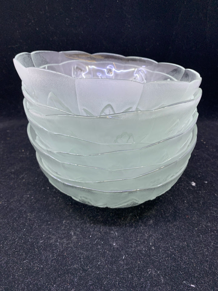 28 PC SVC 8 FROSTED ROSE PATTERNED GLASS DINNER PLATE, SERVING PLATE, BOWL, MUGS