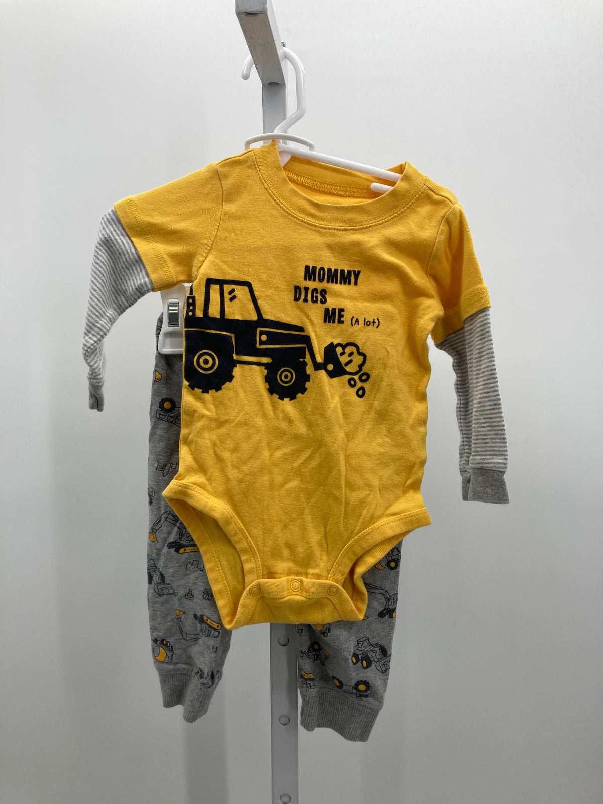 MOMMY DIGS ME TRUCKS SHIRT AND PANTS