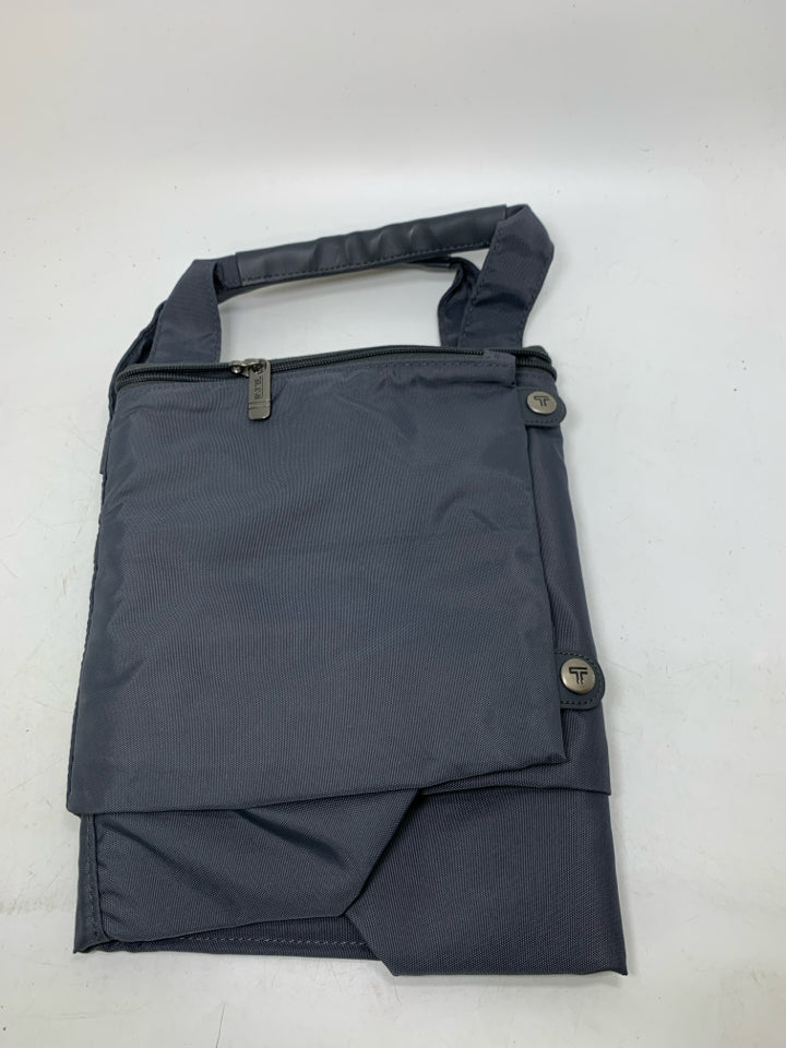 Tumi Just In Case Foldable Duffle Duffel Bag *Minor Front Mark