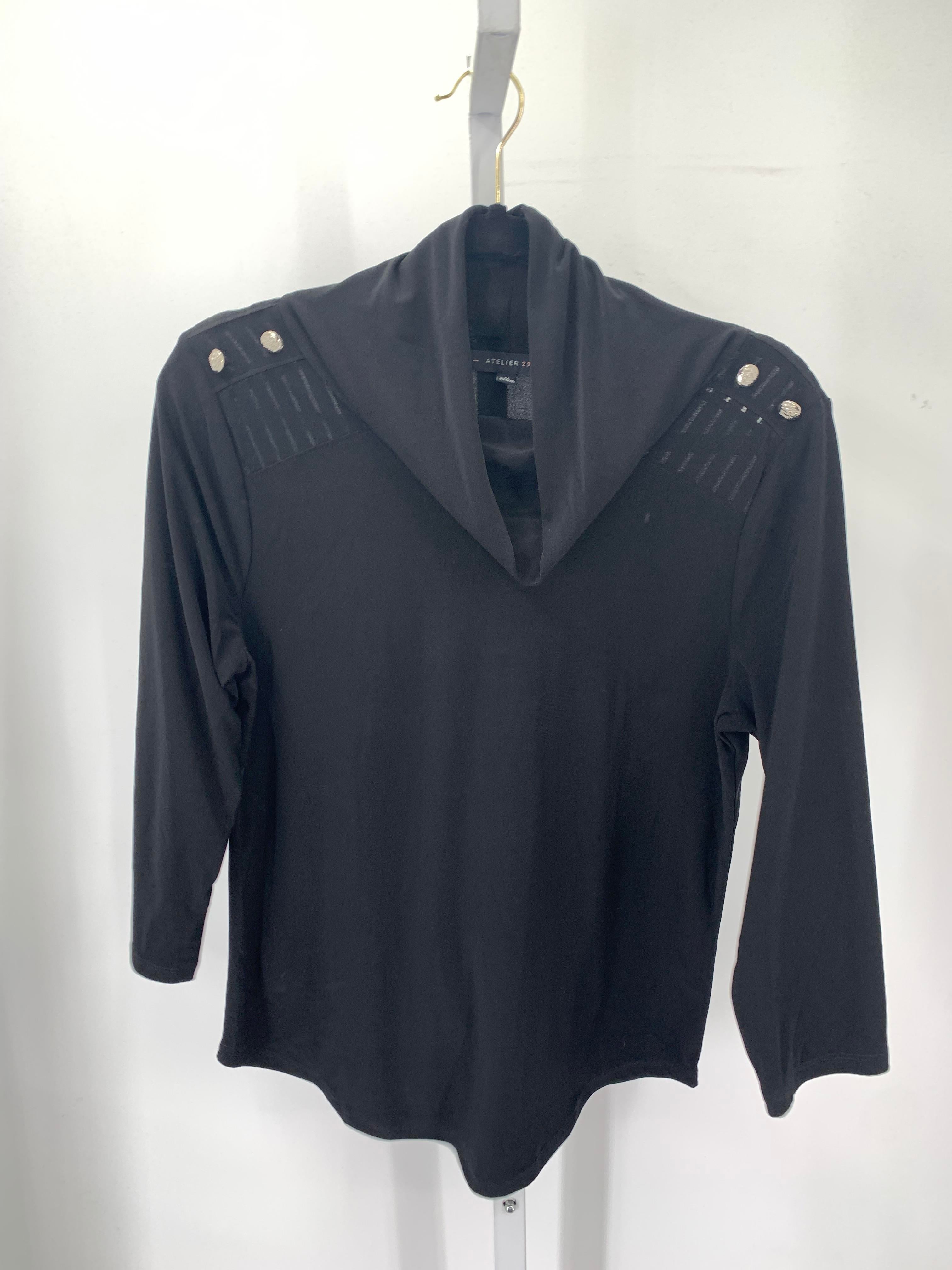 Size Medium Misses 3/4 Sleeve Shirt