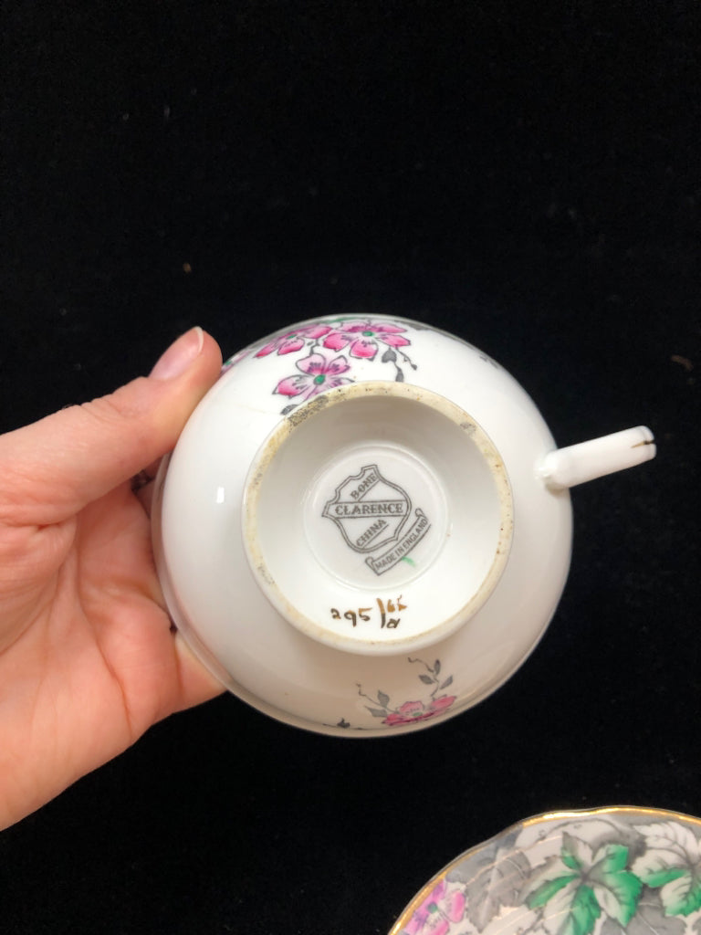 VTG FLOWER TEACUP/SAUCER.