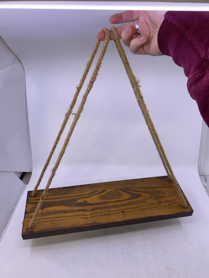 WOOD SHELF W/ BURLAP THICK TWINE.