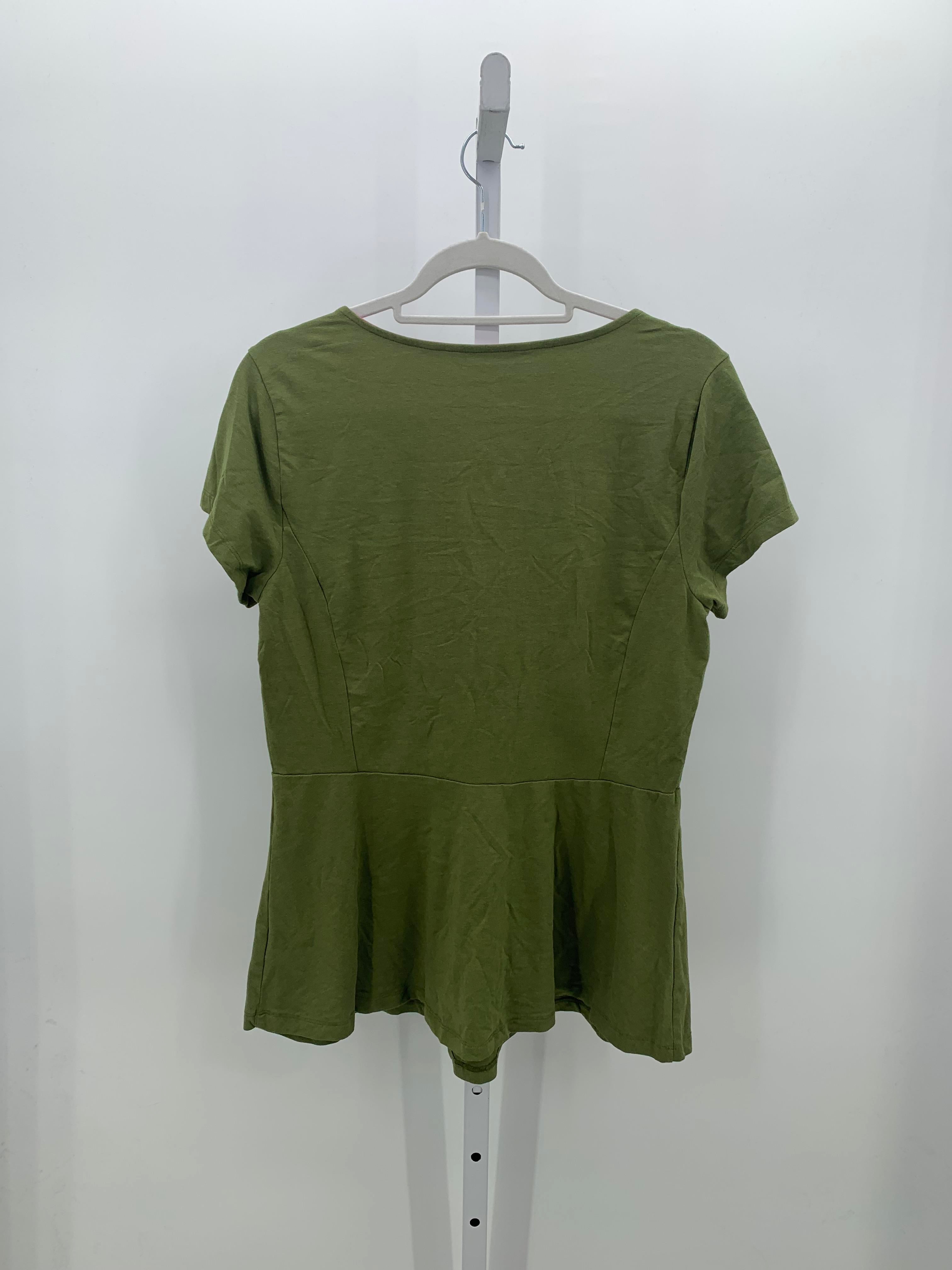 Isaac Mizrahi Size Medium Misses Short Sleeve Shirt
