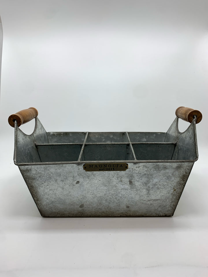 GALVANIZED 6 SECTION METAL PLANTER W/WOODEN HANDLES.