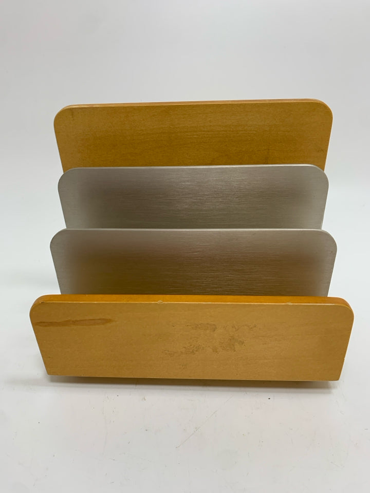 WOOD/METAL DESK MAIL ORGANIZER.