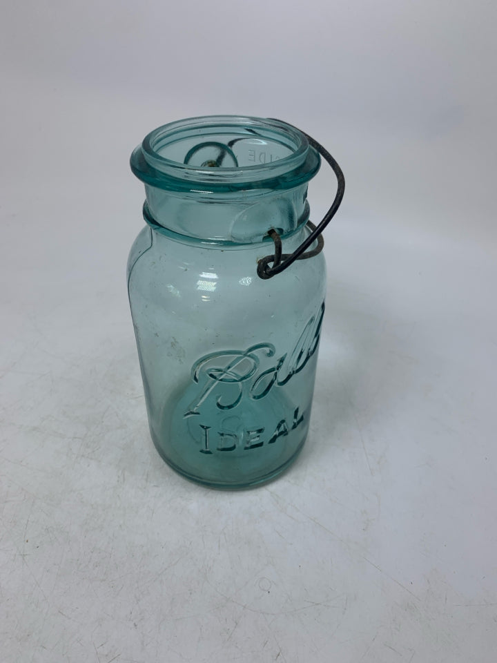 VTG TINTED BLUE GLASS JAR W/ NO COVER.