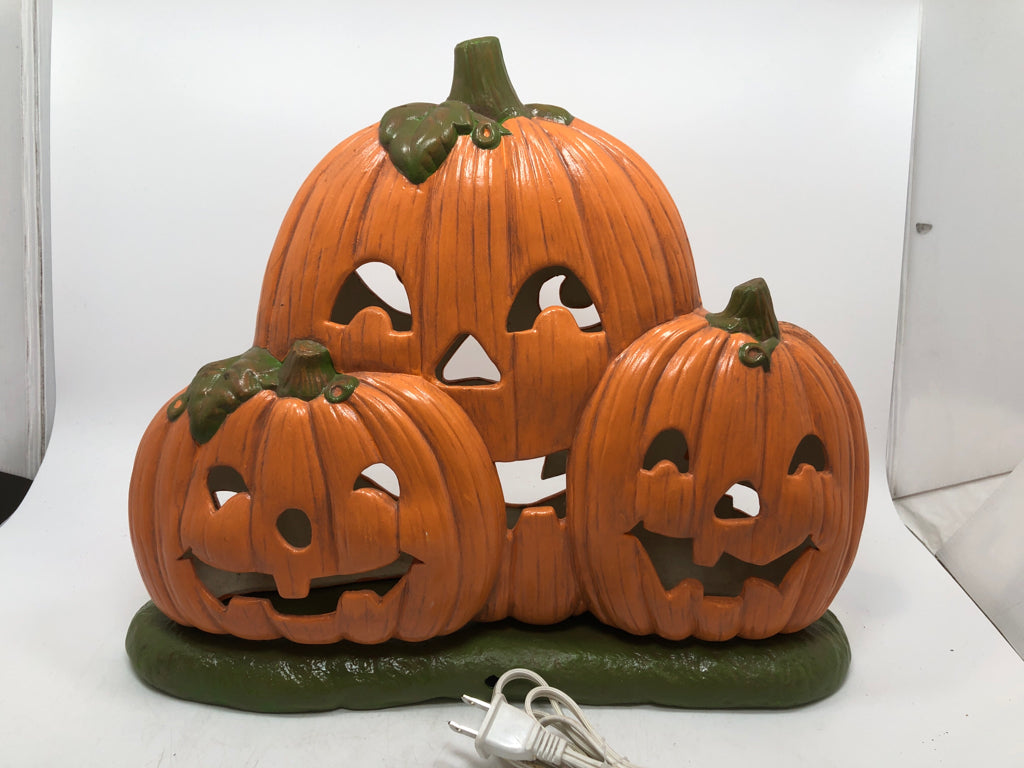 2PC LIGHT-UP JACK-O-LANTERNS.