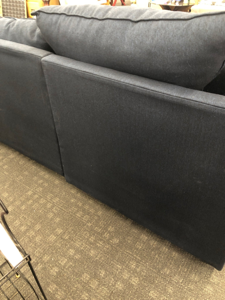 5PC BLUE CORNER SECTIONAL W/OTTOMAN 3 THROW PILLOWS.