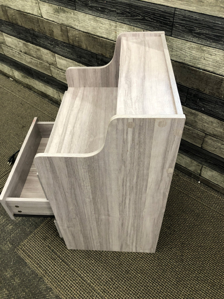 GREY WOOD 3DRAWER NIGHT STAND W/POWER OUTLETS USB PORT.