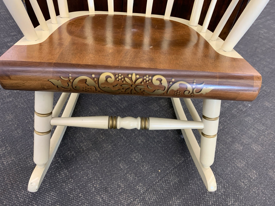 VTG CREME W/GOLD ACCENT ROCKING CHAIR.