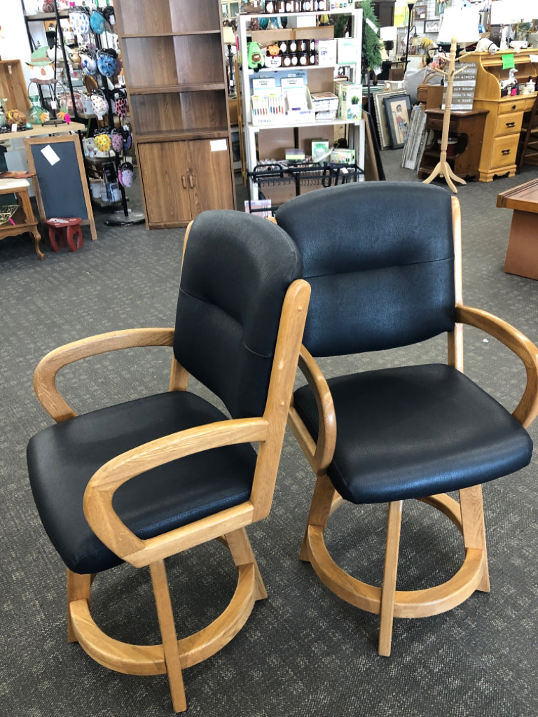 2 BLACK & WOOD SWIVEL BAR STOOL CHAIRS.