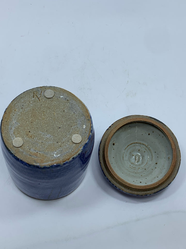 BLUE POTTERY CANISTER ROUNDED LID.