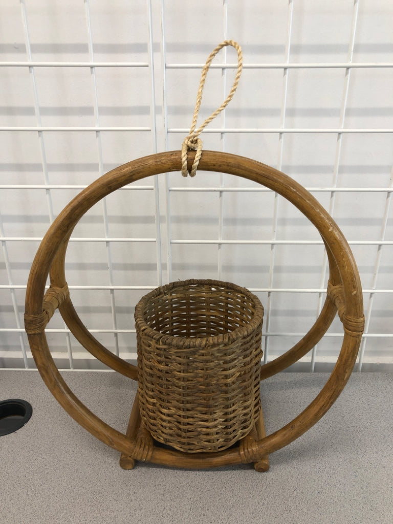 CIRCULAR HOOP RATTAN PLANTER.