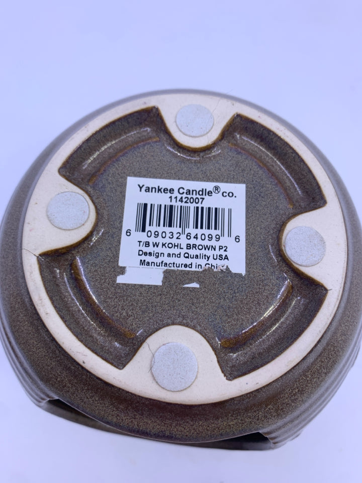 GREY EMBOSSED YANKEE CANDLE WAX WARMER.