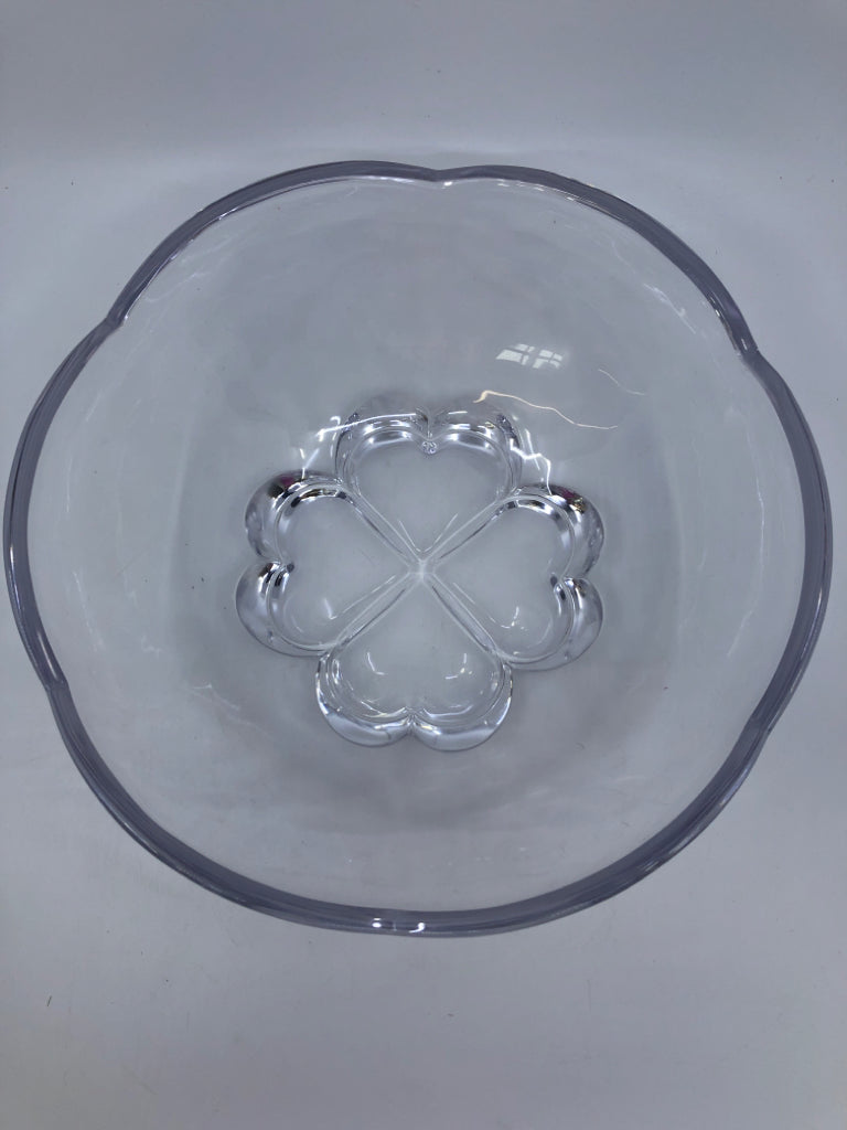 CLEAR GLASS BOWL CLOVER BOTTOM.