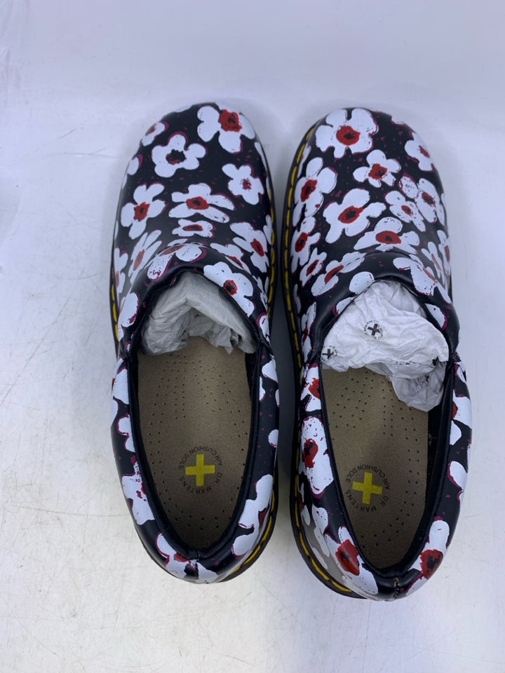 Dr. Martens L Shoe Size 6 Clogs