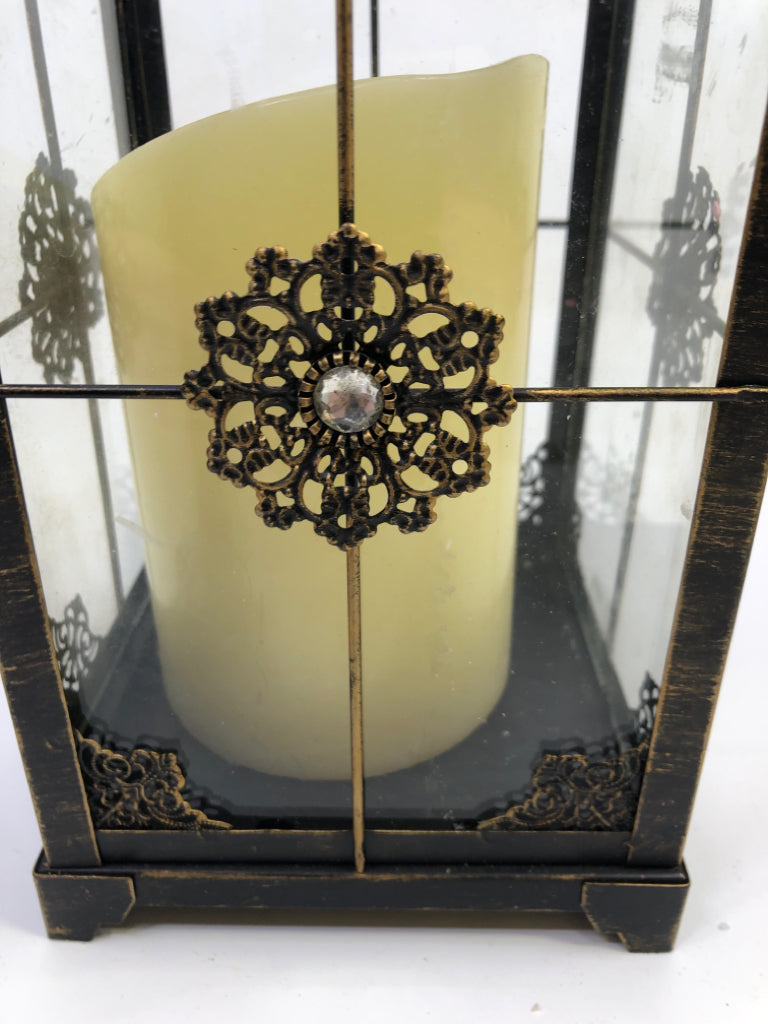 BRONZE LANTERN W/BATTERY CANDLE.