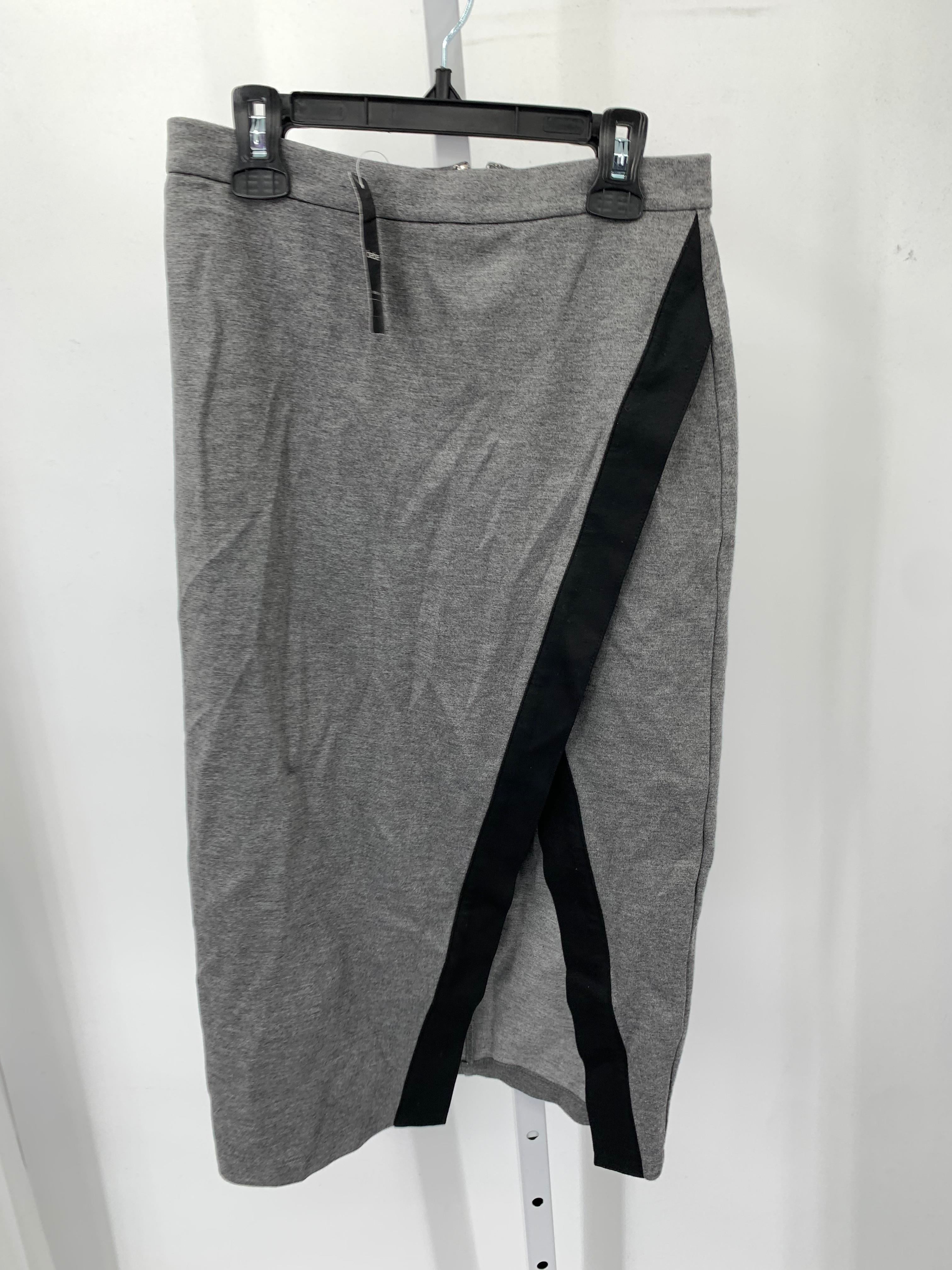 Bebe Size 4 Misses Skirt