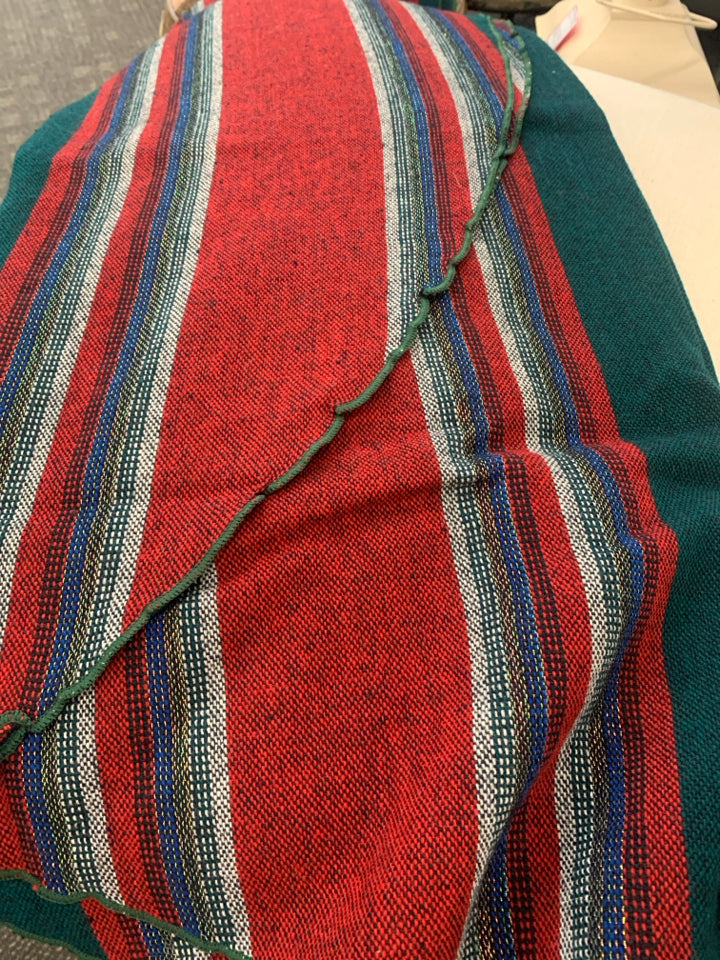 OVAL TABLECLOTH RED/GREEN/GOLD STRIPES.