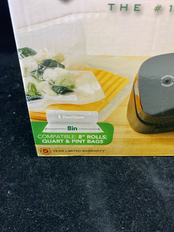 NIB FOOD SAVER VS1120.
