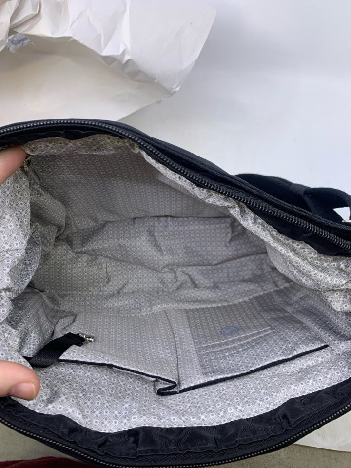 Travelon Anti-Theft Essentials Patch Pocket Crossbody- NWT