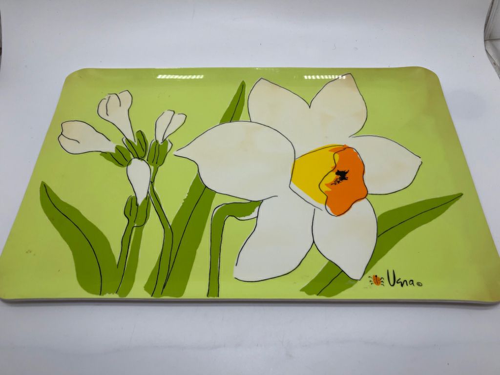VTG DAFFODIL MELAMINE TRAY- VERA NEUMANN.