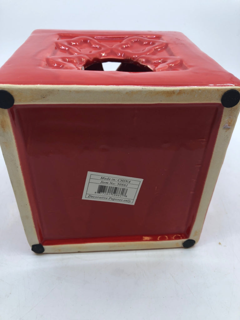 CERAMIC PIERCED SQUARE TEA LIGHT HOLDER.