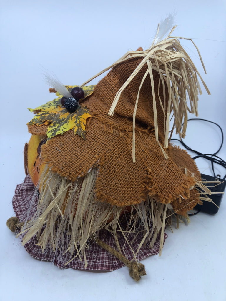 LIGHT UP SCARECROW HEAD.