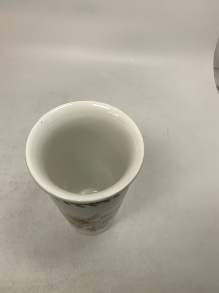 SUNFLOWERS TRAVEL MUG W/ NO LID.