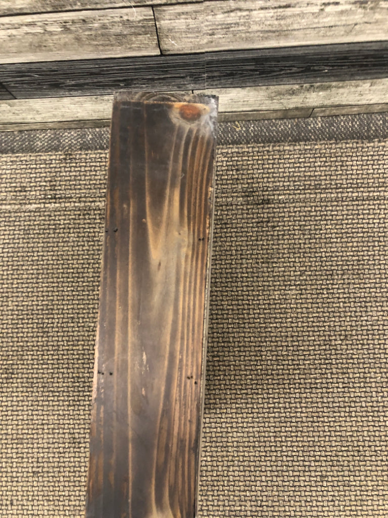 9-SLOT RUSTIC WOODEN STORAGE CADDY.