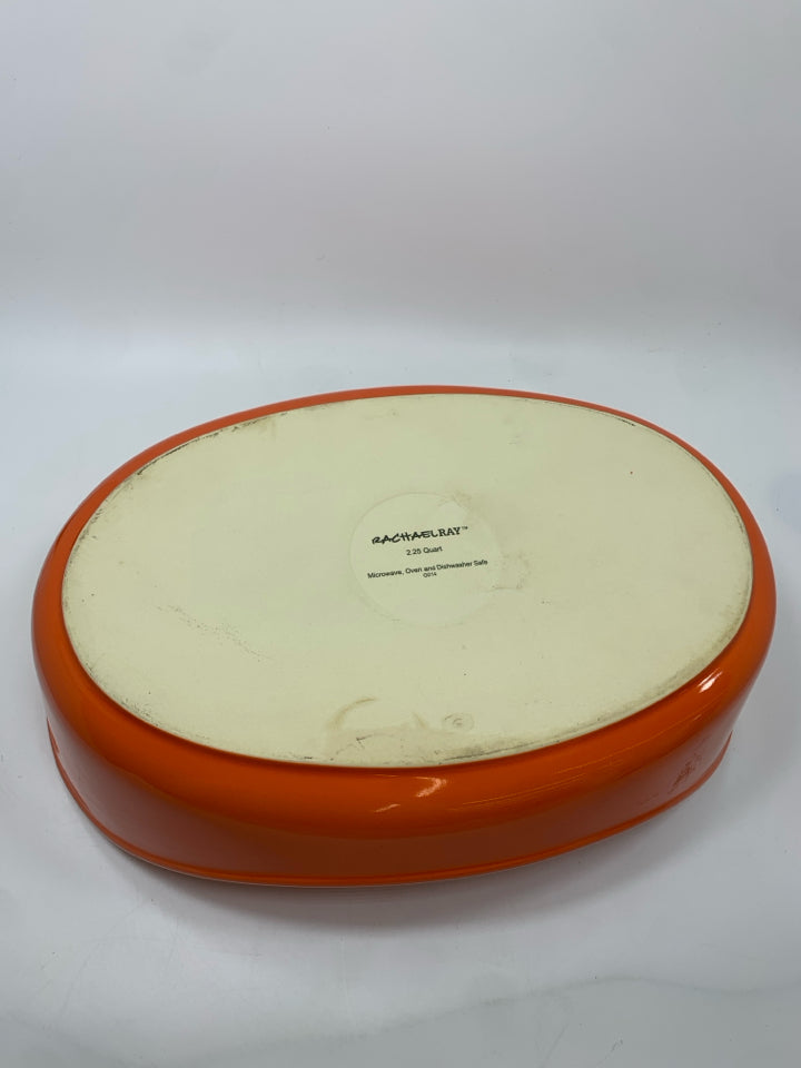 OVAL STONEWARE BAKING DISH.