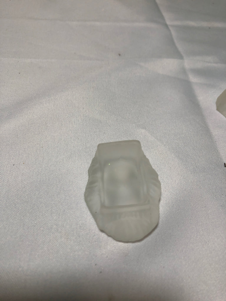 6PC FROSTED GLASS NATIVITY SCENE.