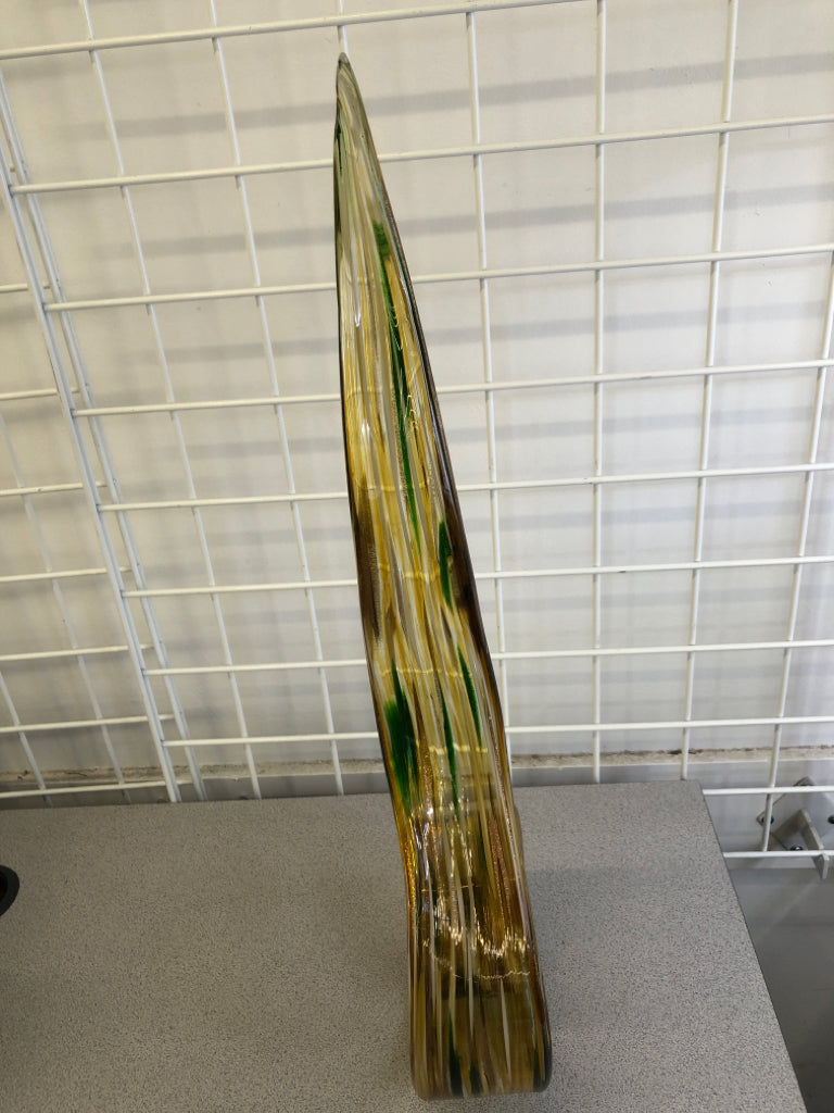 YELLOW & GREEN BLOWN GLASS SWIRL.