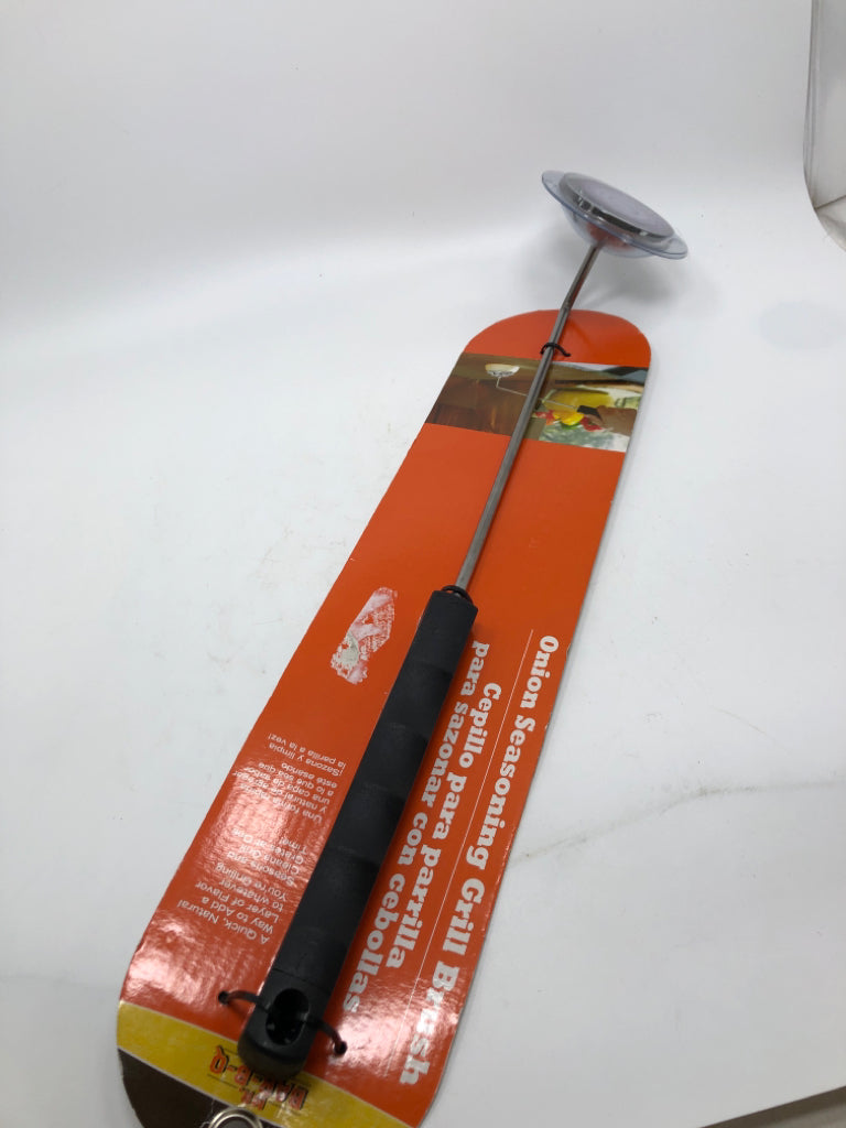 NIP ONION SEASONING GRILL BRUSH.